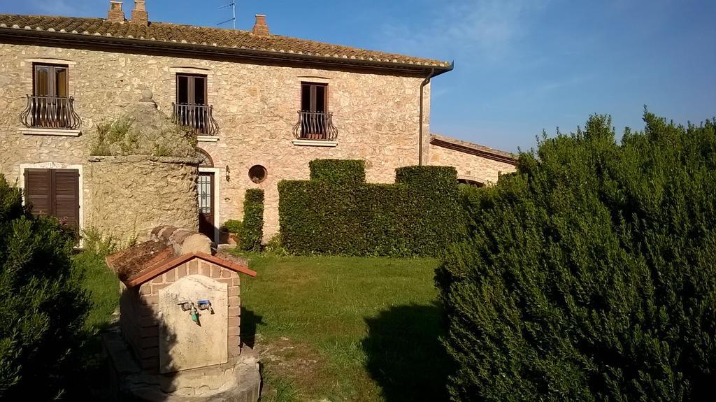 Agriturismo Il Poggiolo Монтемерано Екстериор снимка